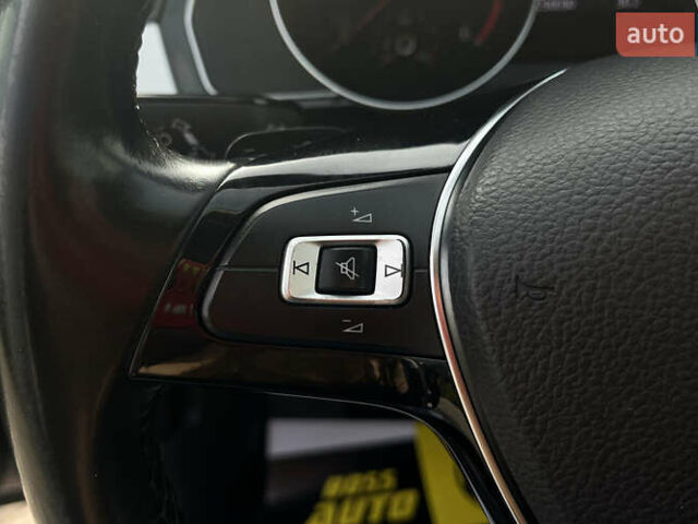 Черный Фольксваген Пассат, объемом двигателя 1.97 л и пробегом 230 тыс. км за 16800 $, фото 12 на Automoto.ua