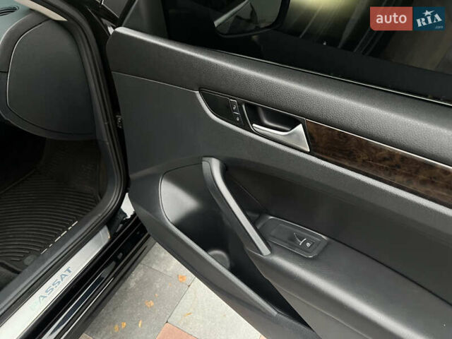 Черный Фольксваген Пассат, объемом двигателя 1.8 л и пробегом 252 тыс. км за 10600 $, фото 16 на Automoto.ua