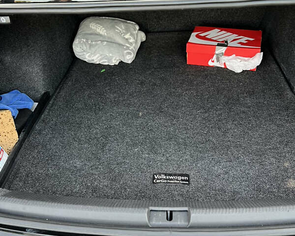 Чорний Фольксваген Пассат, об'ємом двигуна 1.97 л та пробігом 234 тис. км за 10600 $, фото 13 на Automoto.ua