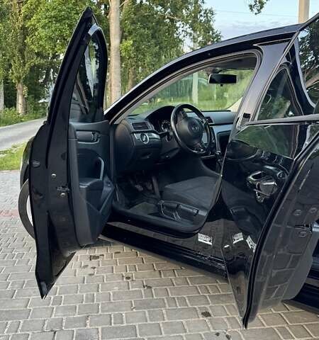 Чорний Фольксваген Пассат, об'ємом двигуна 1.8 л та пробігом 230 тис. км за 11000 $, фото 16 на Automoto.ua