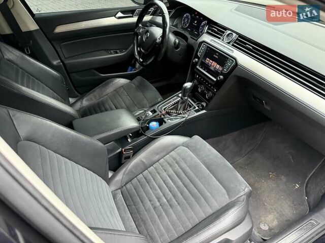 Черный Фольксваген Пассат, объемом двигателя 2 л и пробегом 248 тыс. км за 17500 $, фото 41 на Automoto.ua