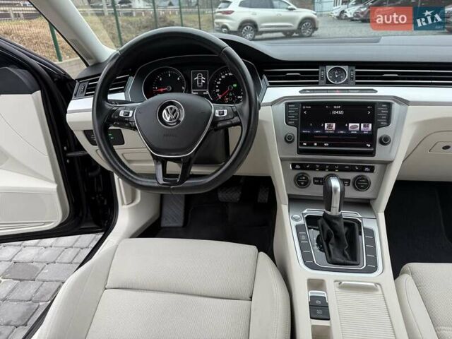 Черный Фольксваген Пассат, объемом двигателя 2 л и пробегом 215 тыс. км за 16900 $, фото 33 на Automoto.ua