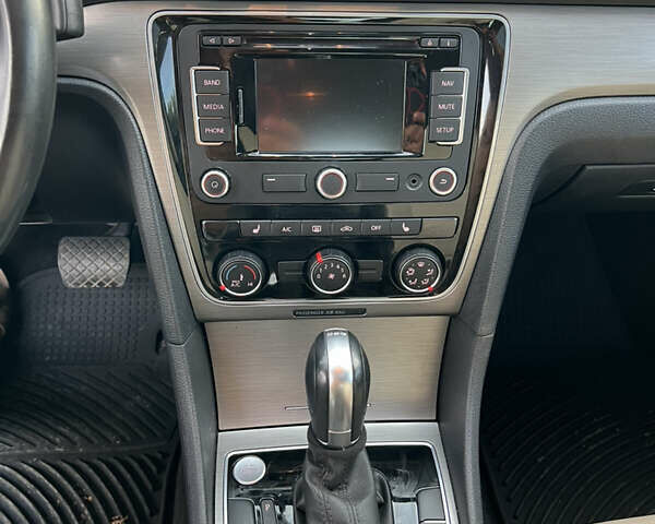 Чорний Фольксваген Пассат, об'ємом двигуна 1.97 л та пробігом 234 тис. км за 10600 $, фото 19 на Automoto.ua