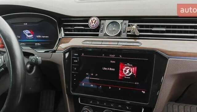 Черный Фольксваген Пассат, объемом двигателя 1.97 л и пробегом 289 тыс. км за 16899 $, фото 10 на Automoto.ua