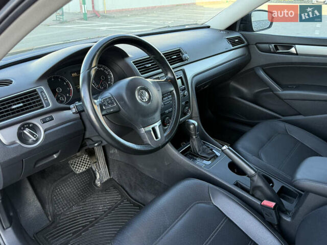 Черный Фольксваген Пассат, объемом двигателя 1.8 л и пробегом 222 тыс. км за 8999 $, фото 18 на Automoto.ua