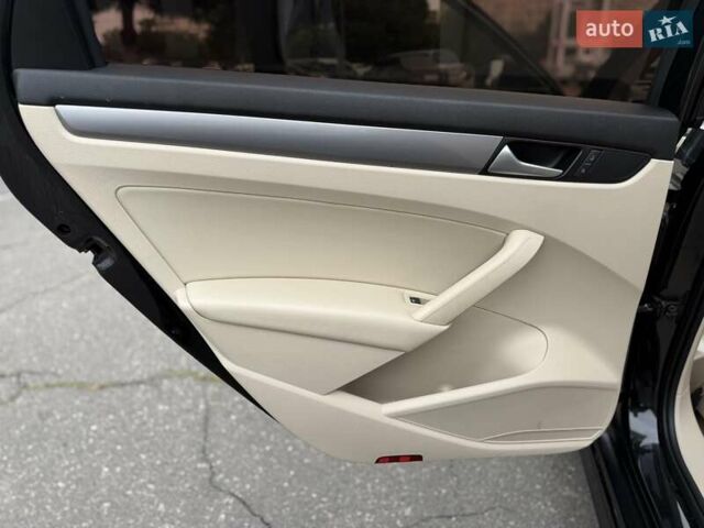 Чорний Фольксваген Пассат, об'ємом двигуна 1.8 л та пробігом 147 тис. км за 9300 $, фото 18 на Automoto.ua