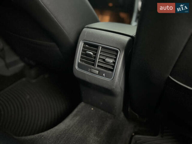 Черный Фольксваген Пассат, объемом двигателя 1.8 л и пробегом 252 тыс. км за 10600 $, фото 22 на Automoto.ua