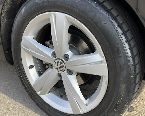 Черный Фольксваген Пассат, объемом двигателя 1.8 л и пробегом 195 тыс. км за 12500 $, фото 7 на Automoto.ua