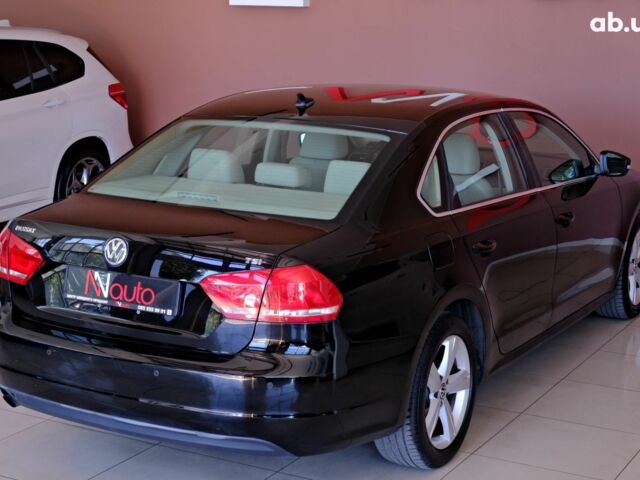 Черный Фольксваген Пассат, объемом двигателя 1.8 л и пробегом 179 тыс. км за 9900 $, фото 4 на Automoto.ua