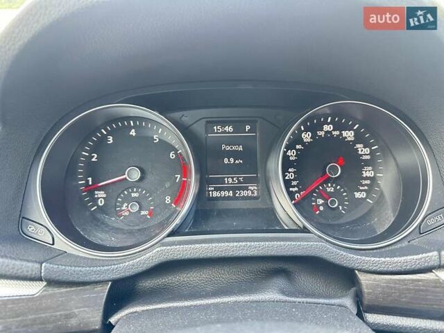 Черный Фольксваген Пассат, объемом двигателя 1.8 л и пробегом 186 тыс. км за 15000 $, фото 13 на Automoto.ua