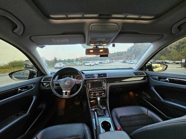 Черный Фольксваген Пассат, объемом двигателя 2 л и пробегом 190 тыс. км за 2900 $, фото 4 на Automoto.ua