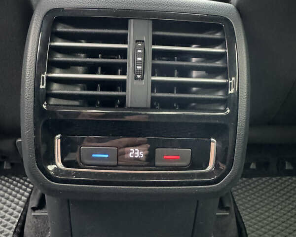 Чорний Фольксваген Пассат, об'ємом двигуна 1.6 л та пробігом 225 тис. км за 14000 $, фото 19 на Automoto.ua