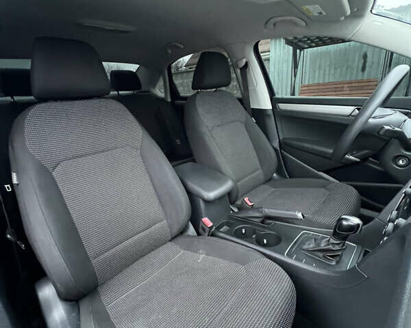 Черный Фольксваген Пассат, объемом двигателя 1.8 л и пробегом 161 тыс. км за 12300 $, фото 17 на Automoto.ua