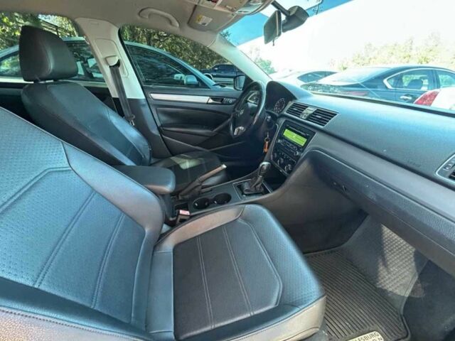 Черный Фольксваген Пассат, объемом двигателя 1.8 л и пробегом 97 тыс. км за 10450 $, фото 5 на Automoto.ua