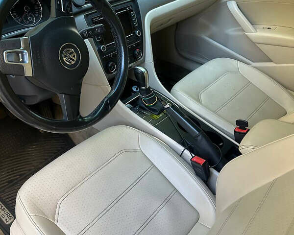 Черный Фольксваген Пассат, объемом двигателя 1.8 л и пробегом 214 тыс. км за 10900 $, фото 8 на Automoto.ua