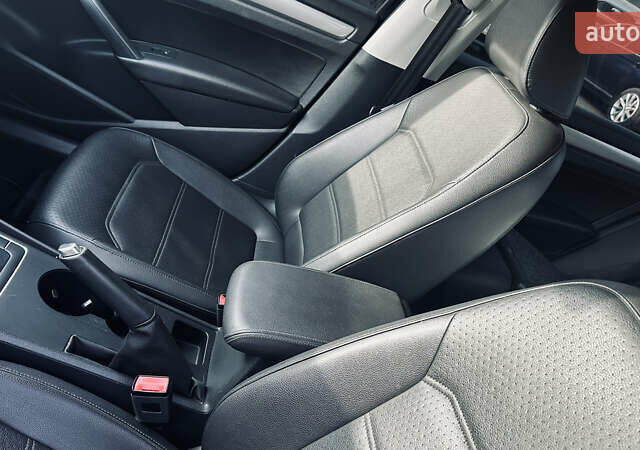 Черный Фольксваген Пассат, объемом двигателя 1.8 л и пробегом 103 тыс. км за 10999 $, фото 13 на Automoto.ua