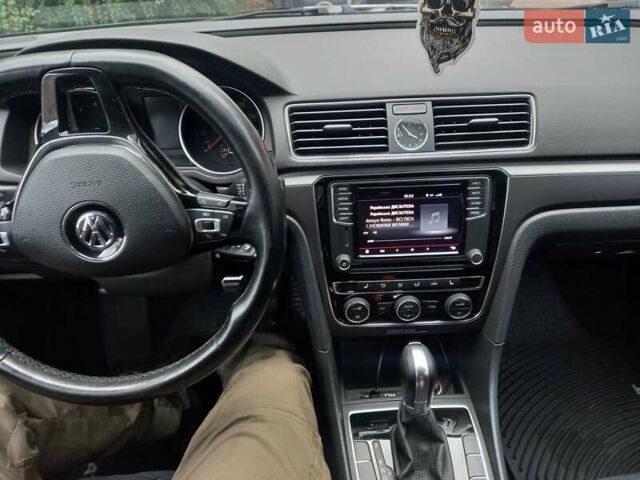 Черный Фольксваген Пассат, объемом двигателя 1.8 л и пробегом 150 тыс. км за 13500 $, фото 1 на Automoto.ua