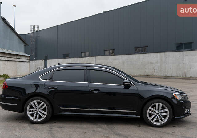 Чорний Фольксваген Пассат, об'ємом двигуна 1.8 л та пробігом 191 тис. км за 13800 $, фото 8 на Automoto.ua