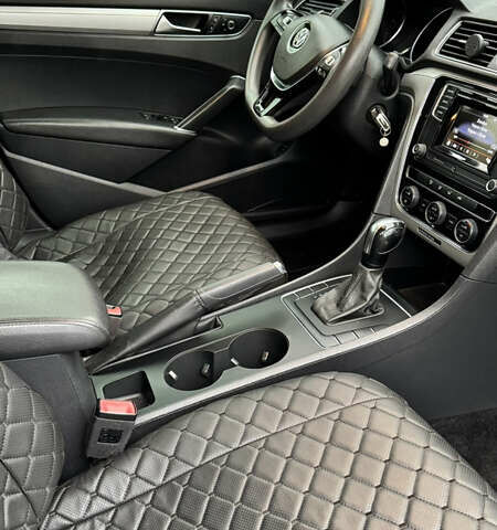 Черный Фольксваген Пассат, объемом двигателя 1.8 л и пробегом 159 тыс. км за 10900 $, фото 9 на Automoto.ua