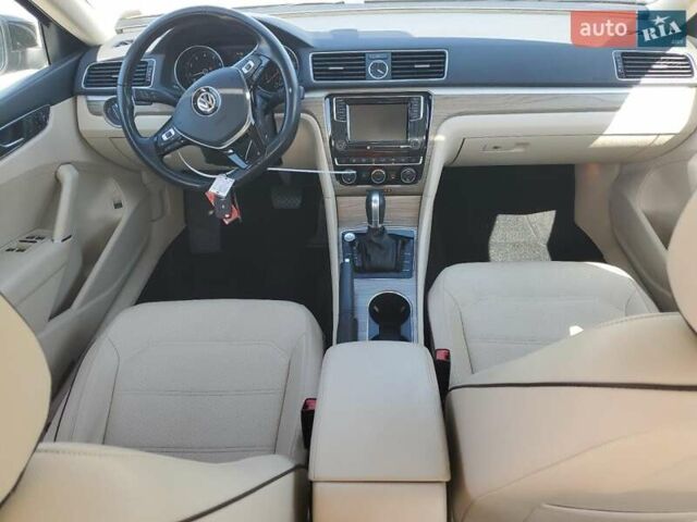Черный Фольксваген Пассат, объемом двигателя 1.8 л и пробегом 35 тыс. км за 2500 $, фото 7 на Automoto.ua