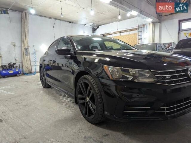 Черный Фольксваген Пассат, объемом двигателя 1.8 л и пробегом 142 тыс. км за 14500 $, фото 1 на Automoto.ua