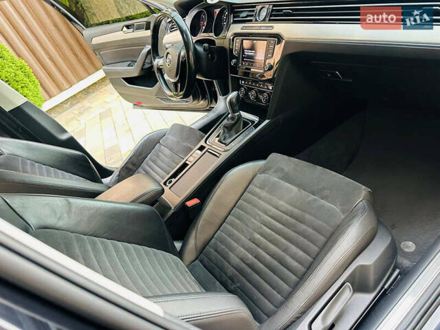 Черный Фольксваген Пассат, объемом двигателя 2 л и пробегом 251 тыс. км за 16100 $, фото 56 на Automoto.ua