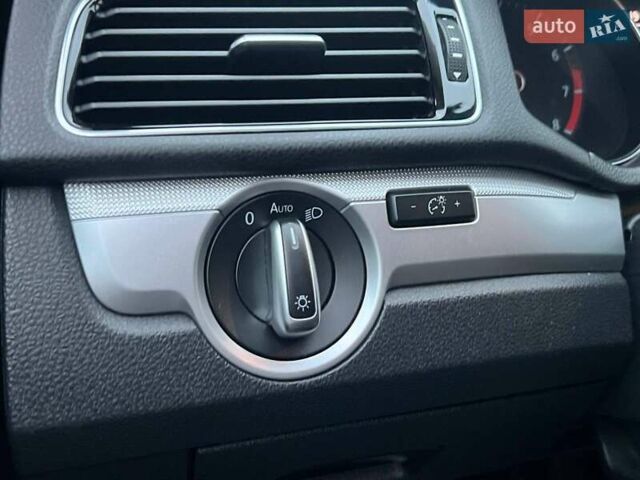 Черный Фольксваген Пассат, объемом двигателя 1.8 л и пробегом 225 тыс. км за 11690 $, фото 16 на Automoto.ua