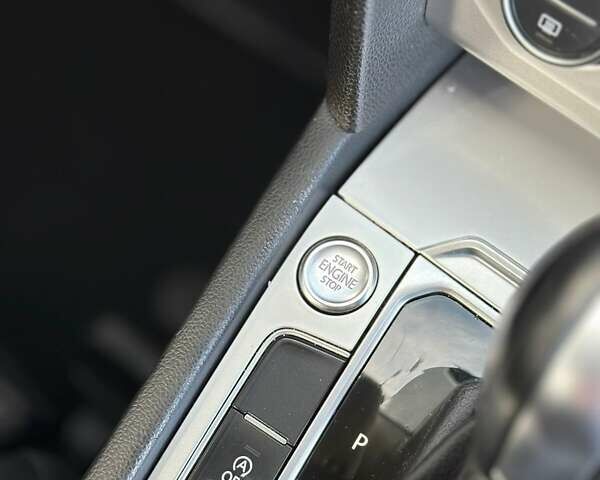 Чорний Фольксваген Пассат, об'ємом двигуна 1.97 л та пробігом 245 тис. км за 16500 $, фото 26 на Automoto.ua