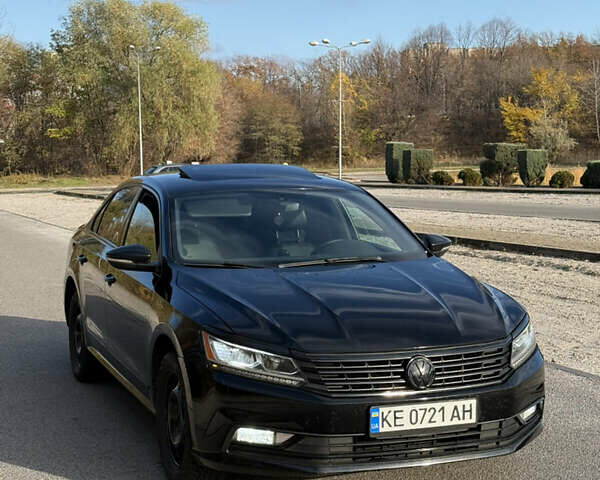Черный Фольксваген Пассат, объемом двигателя 1.8 л и пробегом 173 тыс. км за 15300 $, фото 3 на Automoto.ua