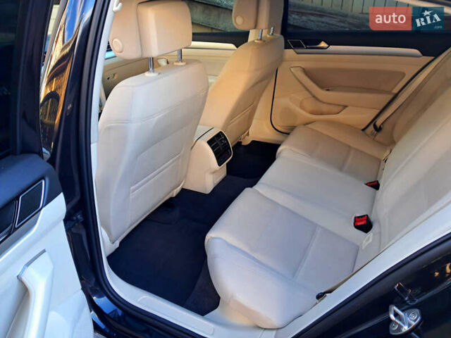 Чорний Фольксваген Пассат, об'ємом двигуна 2 л та пробігом 215 тис. км за 17300 $, фото 40 на Automoto.ua