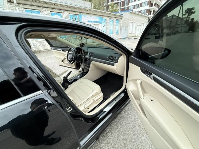 Черный Фольксваген Пассат, объемом двигателя 1.8 л и пробегом 190 тыс. км за 13800 $, фото 18 на Automoto.ua