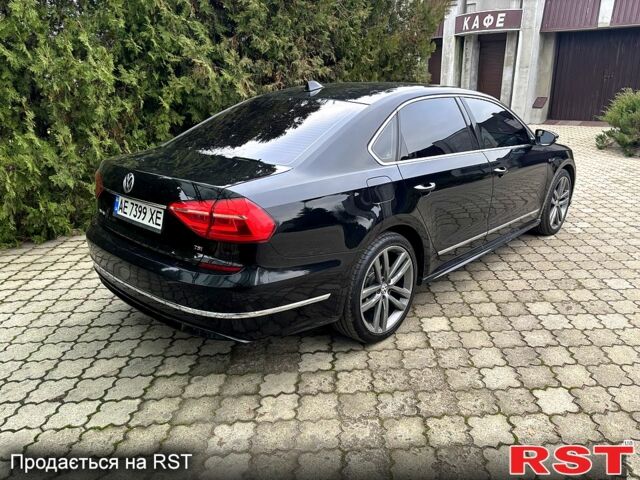 Черный Фольксваген Пассат, объемом двигателя 1.8 л и пробегом 225 тыс. км за 12000 $, фото 3 на Automoto.ua