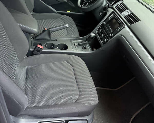 Черный Фольксваген Пассат, объемом двигателя 1.8 л и пробегом 103 тыс. км за 11000 $, фото 6 на Automoto.ua