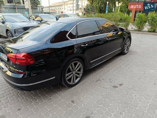 Черный Фольксваген Пассат, объемом двигателя 1.8 л и пробегом 154 тыс. км за 12200 $, фото 4 на Automoto.ua