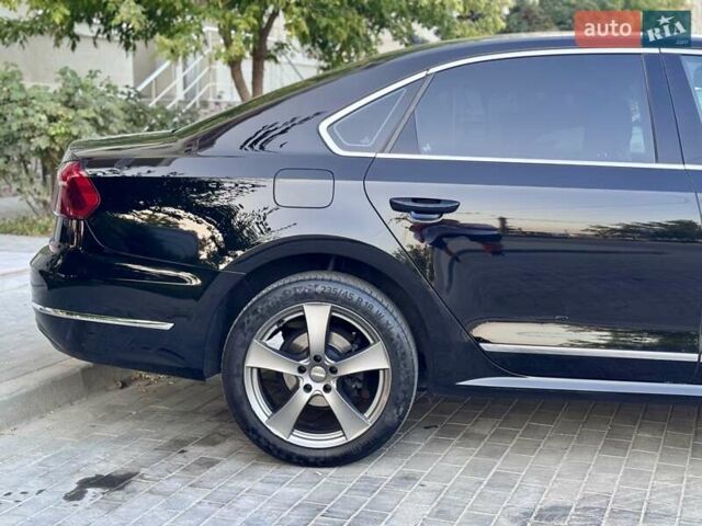 Черный Фольксваген Пассат, объемом двигателя 1.8 л и пробегом 216 тыс. км за 11999 $, фото 36 на Automoto.ua