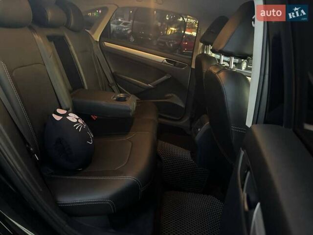 Черный Фольксваген Пассат, объемом двигателя 1.8 л и пробегом 225 тыс. км за 11990 $, фото 11 на Automoto.ua