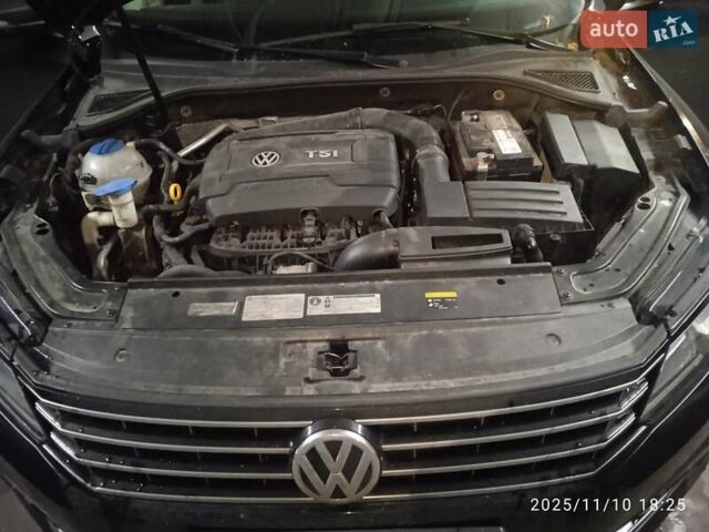 Черный Фольксваген Пассат, объемом двигателя 1.8 л и пробегом 175 тыс. км за 12500 $, фото 7 на Automoto.ua