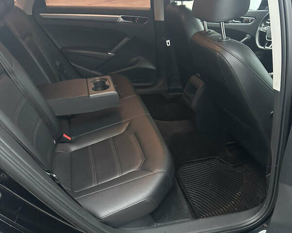 Черный Фольксваген Пассат, объемом двигателя 1.8 л и пробегом 176 тыс. км за 14500 $, фото 9 на Automoto.ua