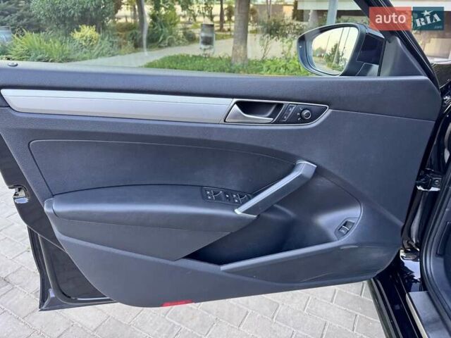 Черный Фольксваген Пассат, объемом двигателя 1.8 л и пробегом 216 тыс. км за 11999 $, фото 55 на Automoto.ua