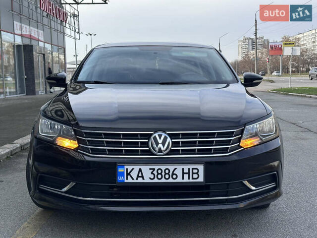 Чорний Фольксваген Пассат, об'ємом двигуна 1.8 л та пробігом 145 тис. км за 12000 $, фото 9 на Automoto.ua
