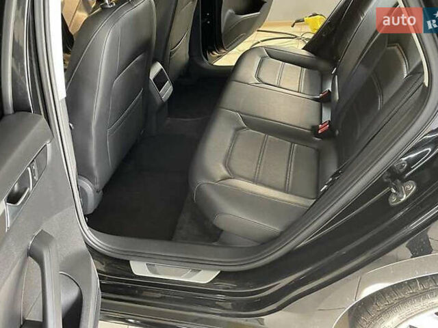 Черный Фольксваген Пассат, объемом двигателя 1.8 л и пробегом 142 тыс. км за 14600 $, фото 7 на Automoto.ua