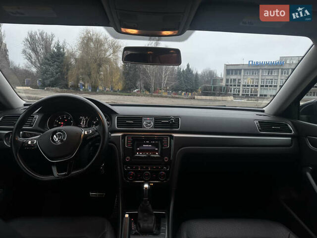 Черный Фольксваген Пассат, объемом двигателя 1.8 л и пробегом 176 тыс. км за 14500 $, фото 3 на Automoto.ua