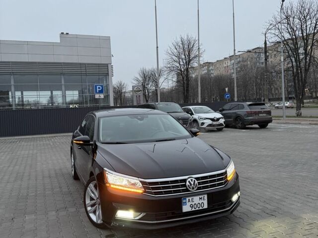 Черный Фольксваген Пассат, объемом двигателя 1.8 л и пробегом 145 тыс. км за 14800 $, фото 1 на Automoto.ua