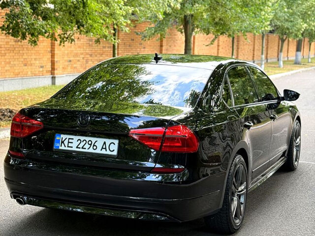 Черный Фольксваген Пассат, объемом двигателя 1.8 л и пробегом 170 тыс. км за 13999 $, фото 4 на Automoto.ua