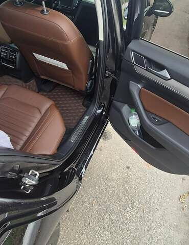 Черный Фольксваген Пассат, объемом двигателя 1.97 л и пробегом 275 тыс. км за 17600 $, фото 5 на Automoto.ua