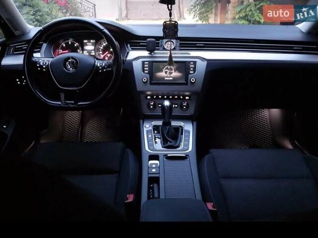 Чорний Фольксваген Пассат, об'ємом двигуна 2 л та пробігом 265 тис. км за 17000 $, фото 1 на Automoto.ua