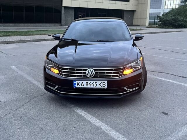 Черный Фольксваген Пассат, объемом двигателя 1.8 л и пробегом 175 тыс. км за 12200 $, фото 3 на Automoto.ua