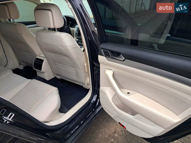 Черный Фольксваген Пассат, объемом двигателя 2 л и пробегом 215 тыс. км за 16800 $, фото 42 на Automoto.ua