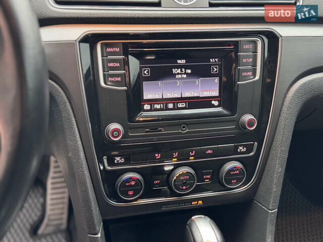 Чорний Фольксваген Пассат, об'ємом двигуна 1.8 л та пробігом 146 тис. км за 10900 $, фото 43 на Automoto.ua