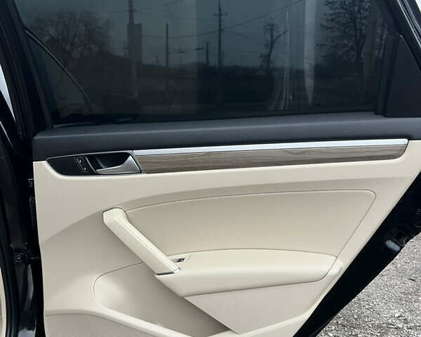 Чорний Фольксваген Пассат, об'ємом двигуна 1.8 л та пробігом 106 тис. км за 13000 $, фото 43 на Automoto.ua